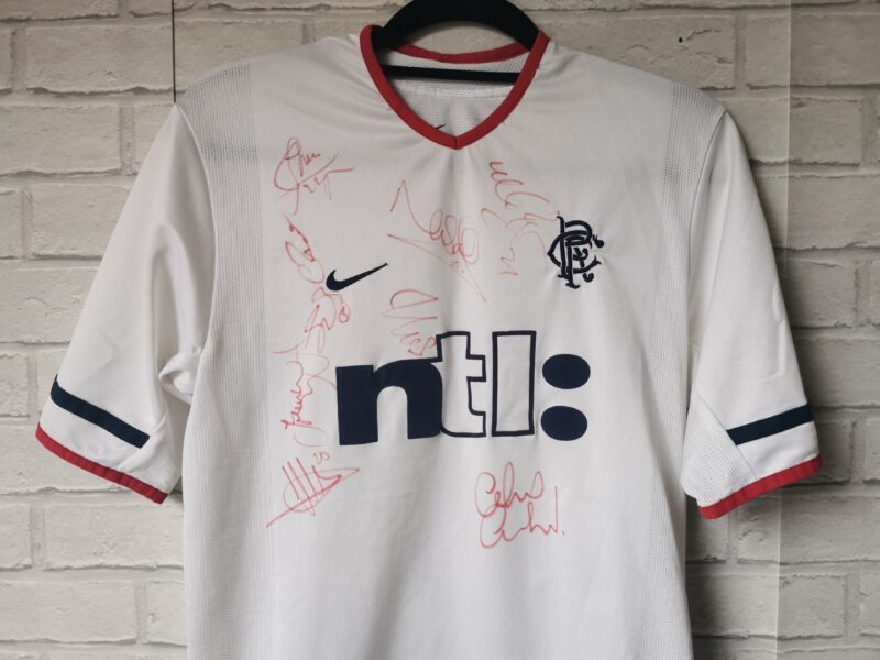 2001/02 Glasgow Rangers Away Football Shirt / Old Nike Vintage Jersey