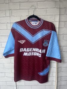 West Ham United 1993 – 1995 Home Football Shirt Pony Vintage – Adult Small VGC